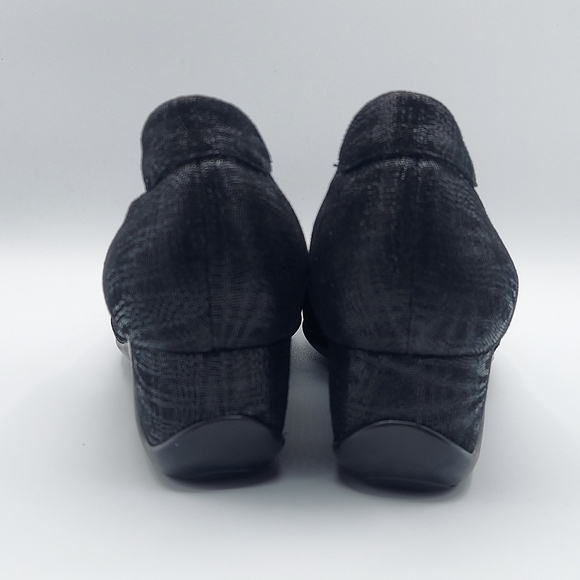 VANELi Women's Candee Flat Comfort Black Slip On Women's Size 8.5W - Picture 5 of 9